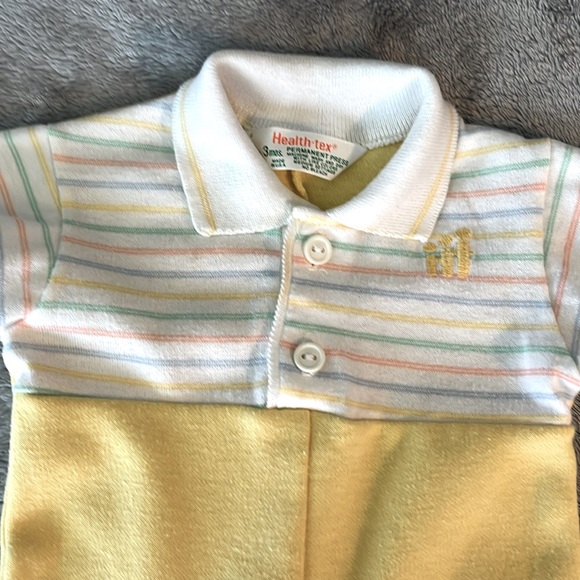 Vtg Carter’s 1 Piece polo Type Top with Yellow Snap Open Attached Bottom 3 Mos - Picture 2 of 6